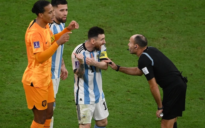 Phản ứng của Messi